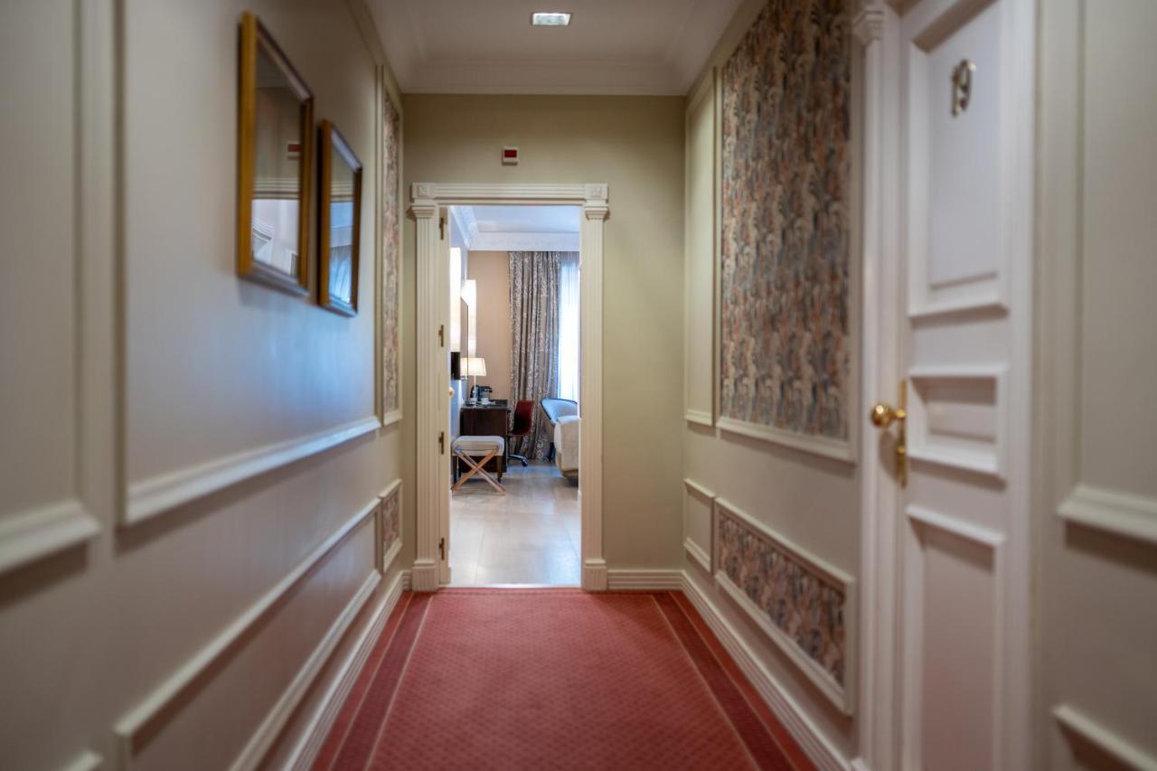 Hotel Rector Salamanca Eksteriør billede A corridor in the hotel