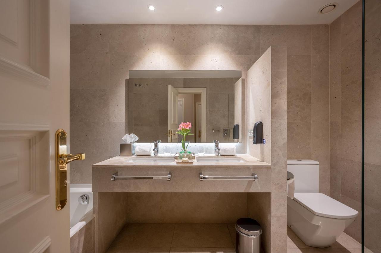 Hotel Rector Salamanca Eksteriør billede Bathroom