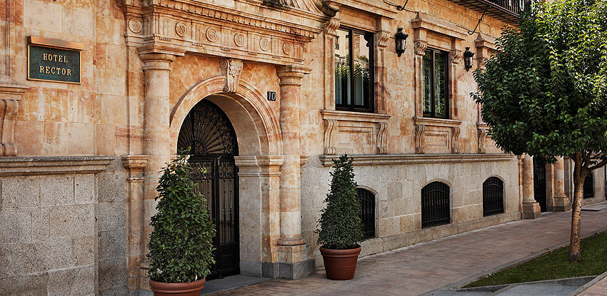 Hotel Rector Salamanca Eksteriør billede The entrance of the hotel